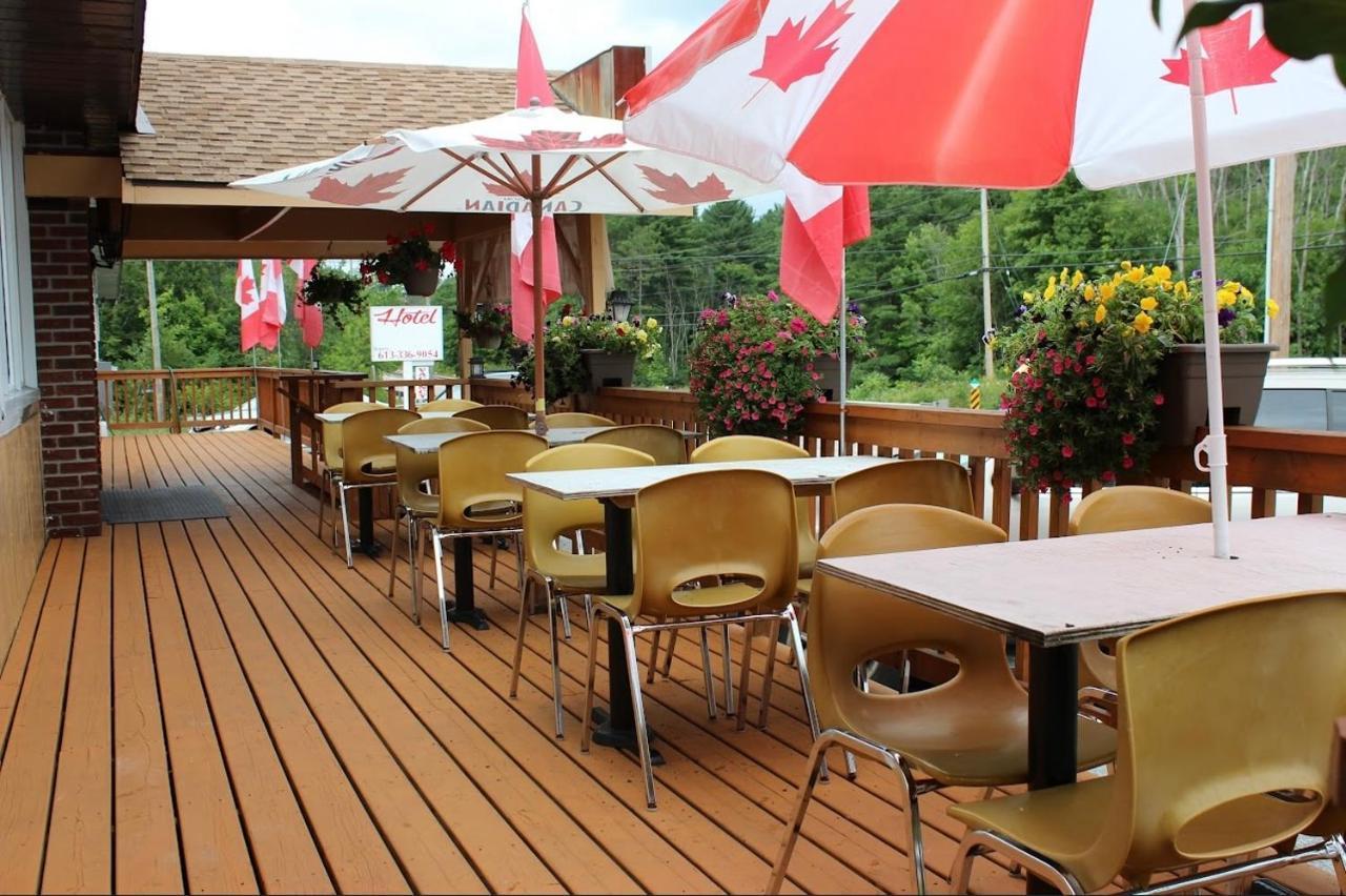 Cloyne 湖滨旅馆餐厅及酒吧酒店 外观 照片